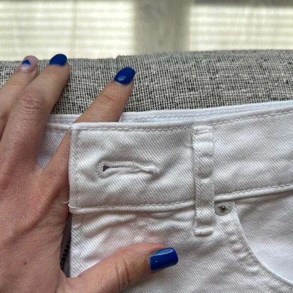 Express Women's White Denim Shorts - Picture 3 of 8